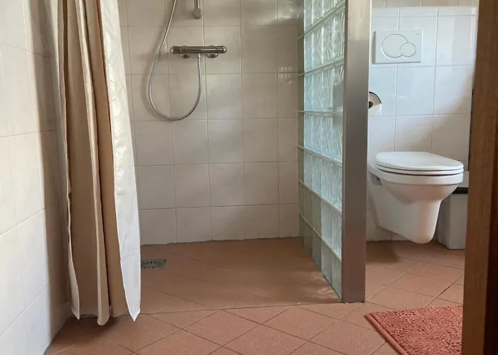 De Fiere - Wijngaard 度假居 聚特芬